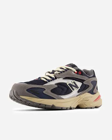 New Balance 725 ML725S